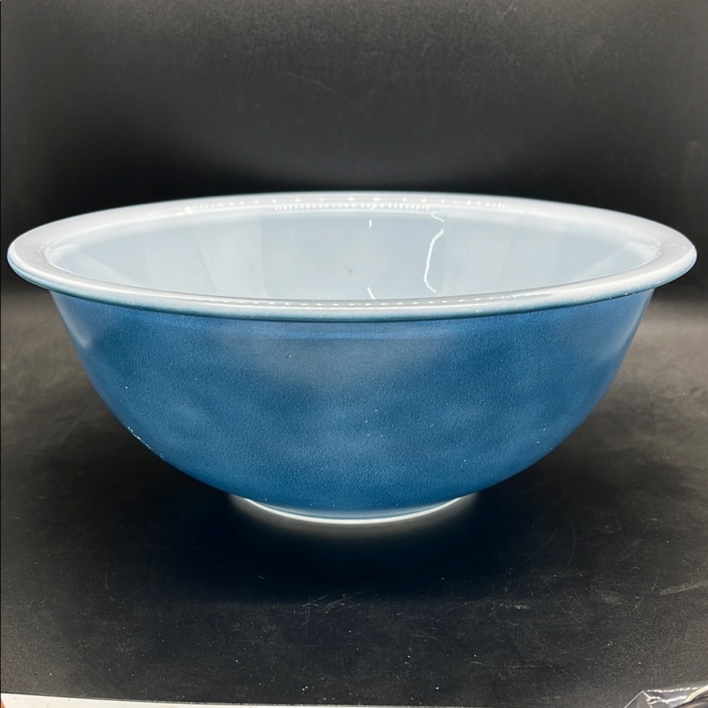 Vintage PYREX 2.5L Corning Blue Ceramic Bowl